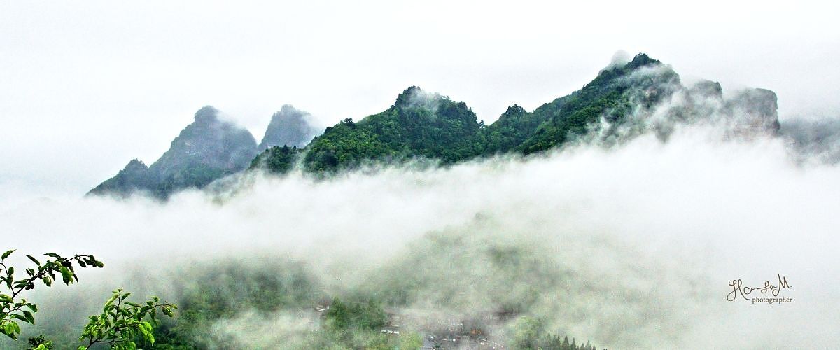 Pohoří Wudang (武當山) - Golden Summit 1.612 m. n m.