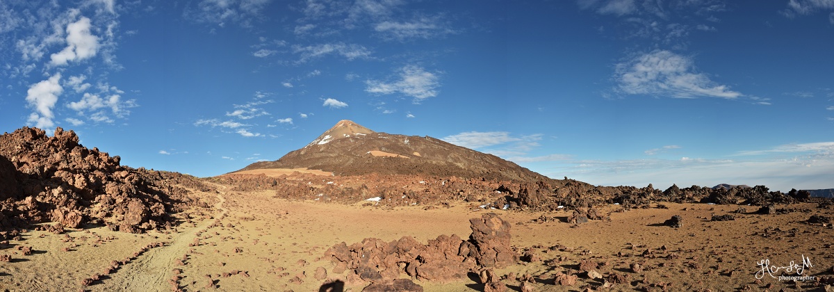 Tenerife - sedlo pod vrcholem sopky El Teide 3 718 m n. m.